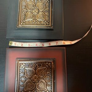 Set of 2 wall accents